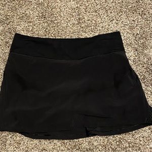 Lululemon Play Off the Pleat skirt